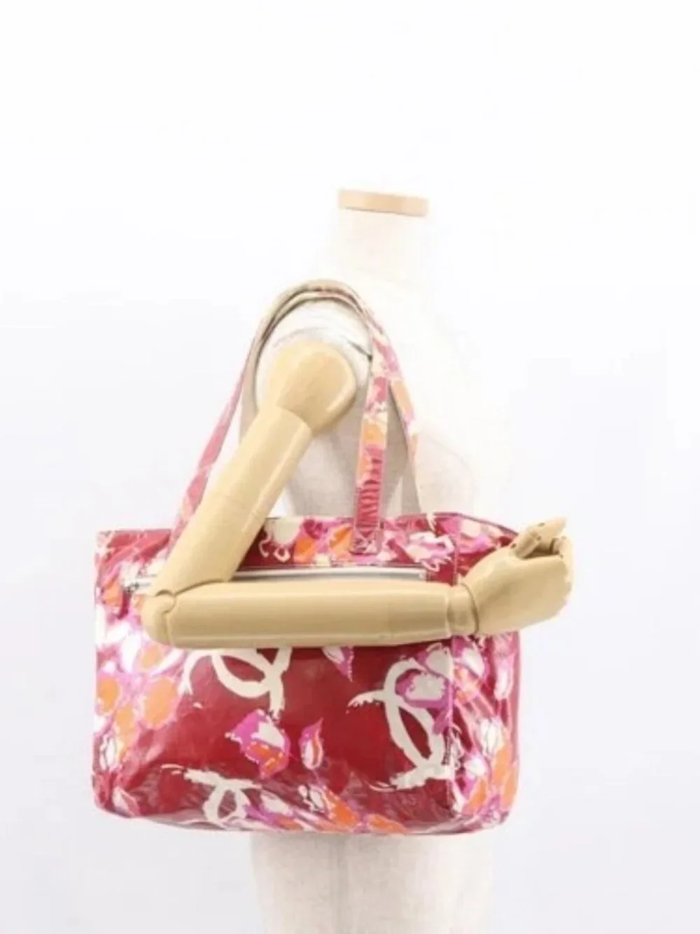 CHANEL Camelia Tote Bag Nylon Red CC Auth 164053